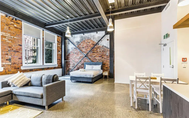 Modern Studio + Prime Location!