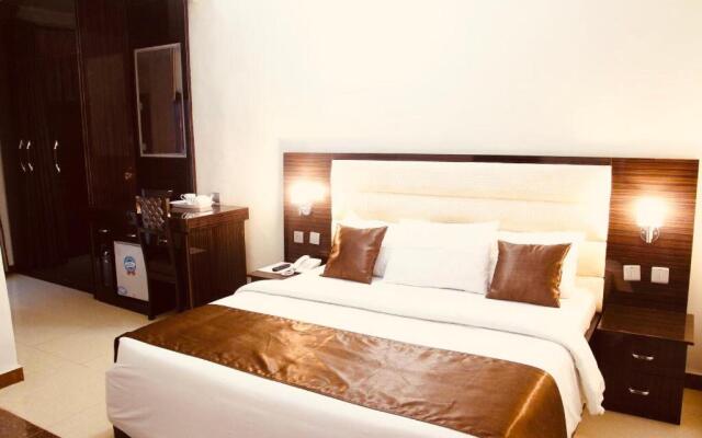 E-Suite Hotel