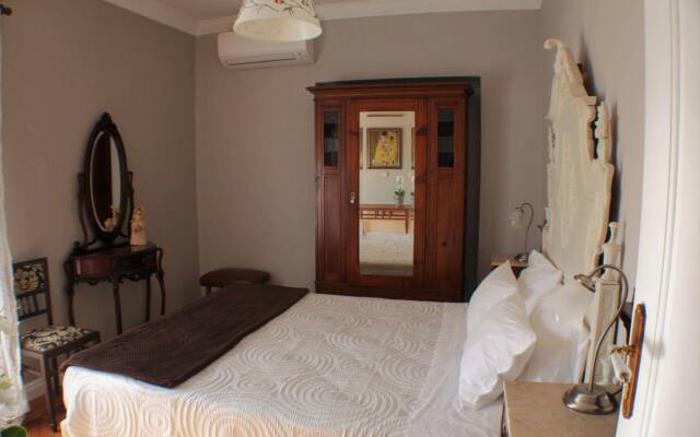 Casa Acucena Vintage B&B Guest House