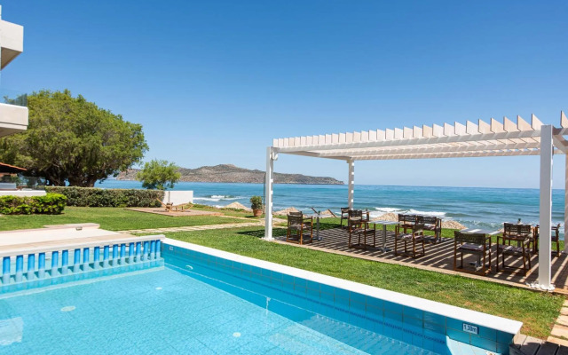 The Mini Beach Hotel