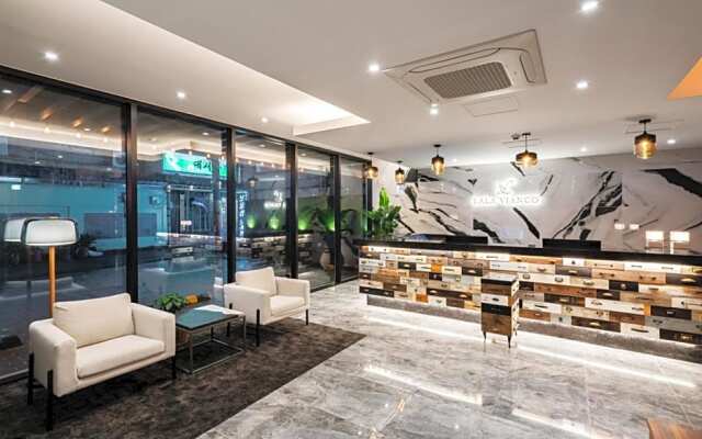 Lala Vianco Hotel