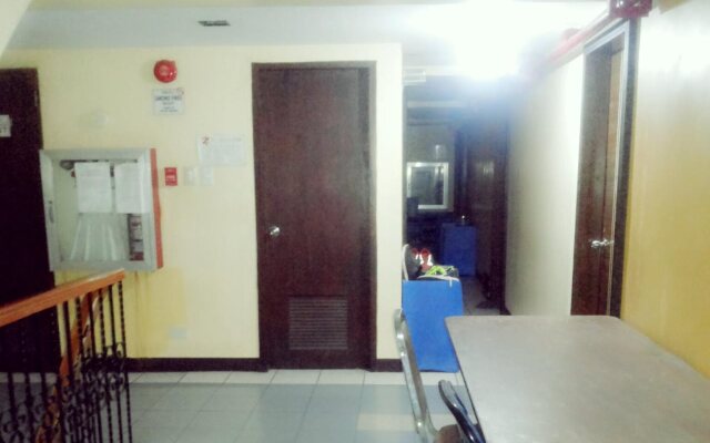 St. Maximillian Hotel