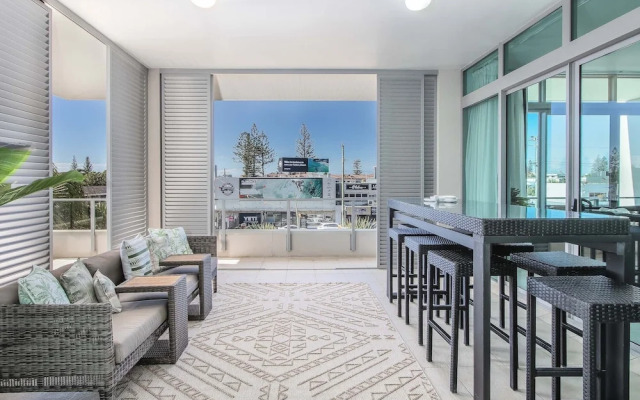 Mermaid Beach Luxury Penthouse