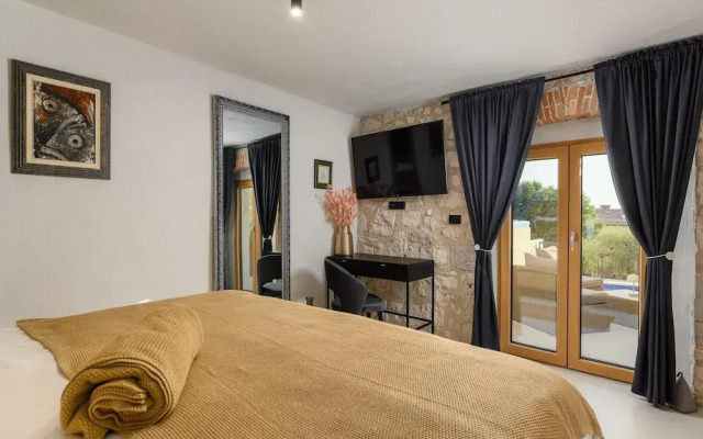 Beautiful Apartment With View