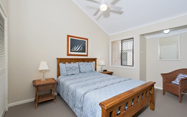 Bay Parklands, 3/2 Gowrie Avenue