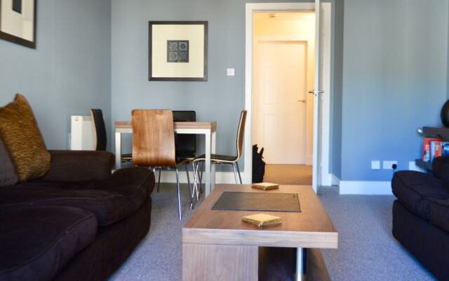 Central Edinburgh 2 Bedroom Apartment