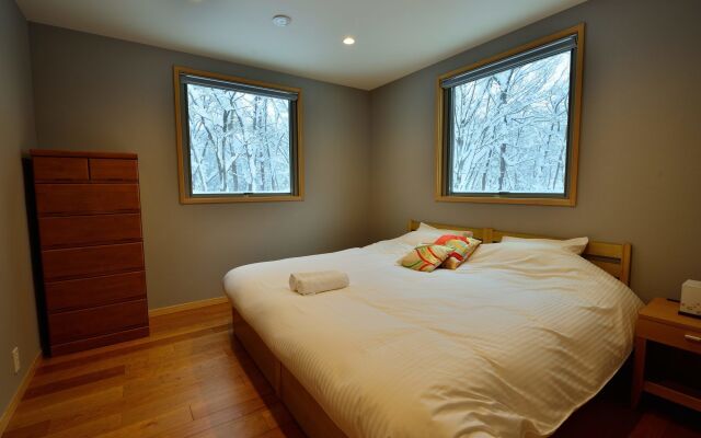 Bluebird Chalets by The Hakuba Collection