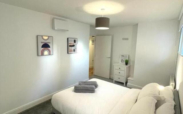 Prosper House Apartment 5