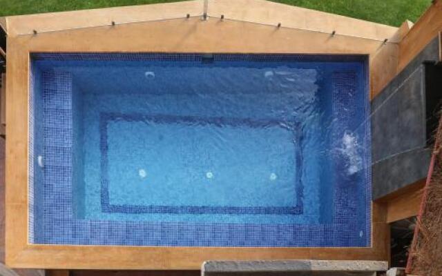Hill Top Luxury Villa - 3 BHK || Infinity Pool