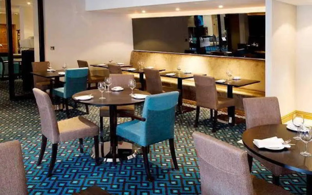 Menzies Hotels London Gatwick - Chequers