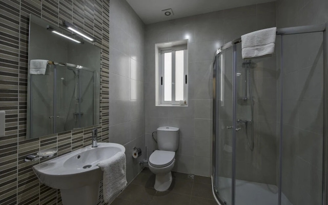 The Hillock North E4