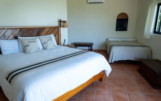 Casa Manzanillo Boutique Hotel