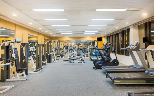 Golden Eagle Crown Executive Apartment