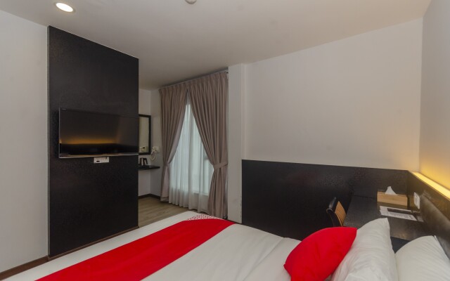 OYO 717 MR J Hotel Wakaf Che Yeh 2