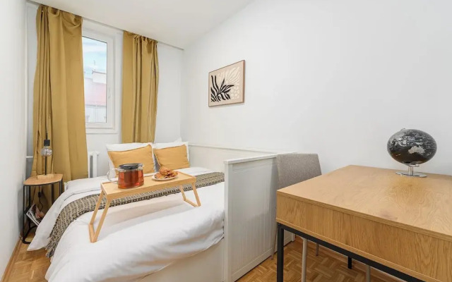 Lumina apart near Łazienki Królewskie