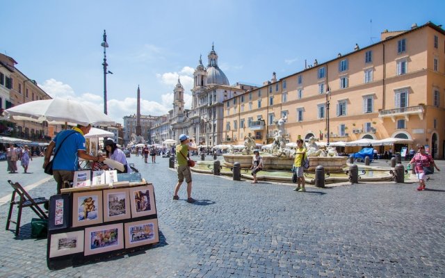 Nice Apartment Navona Sq