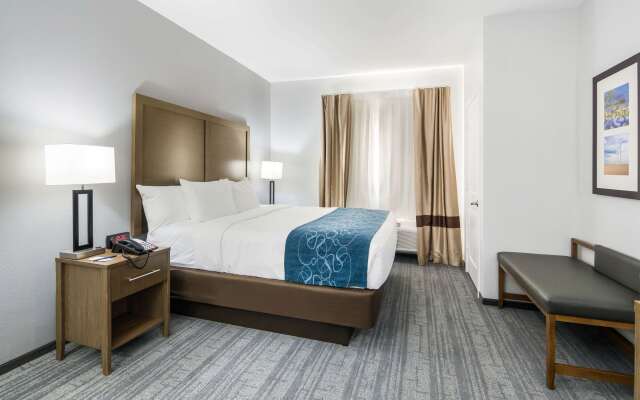 Comfort Suites DeSoto Dallas South