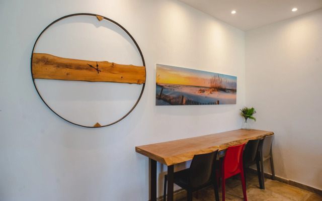 Longboard Paradise Suites