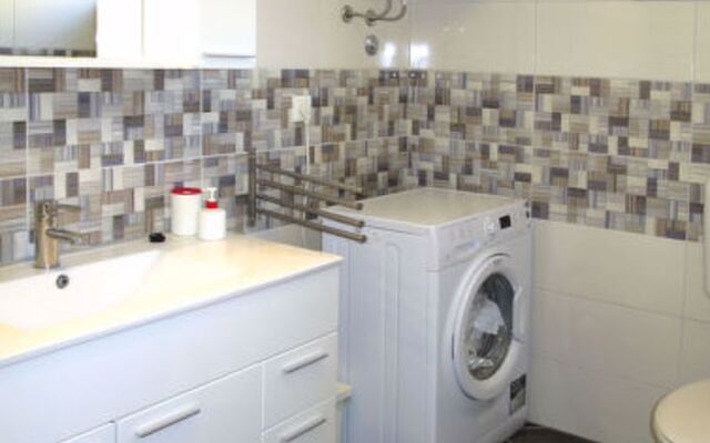 Apartment Klarić Ammoudi 25978
