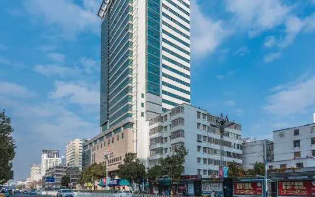 Caiyun Jiayuan Hotel (Kunming Moma)