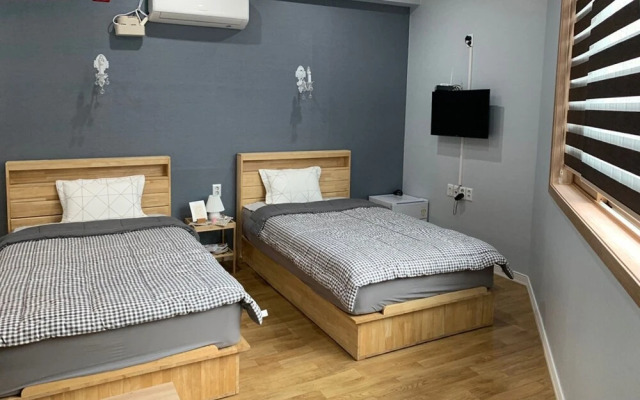 Yeosu Nangman Guest House