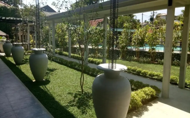 Garden Beach Hotel