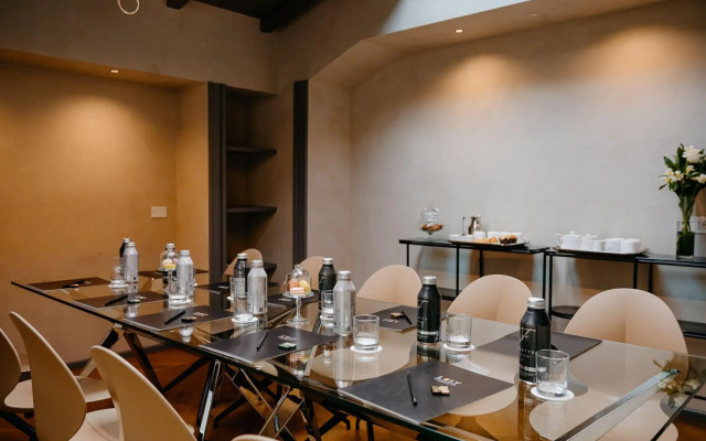 Loly Boutique Hotel