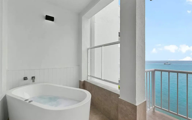 Coral Sea Resort