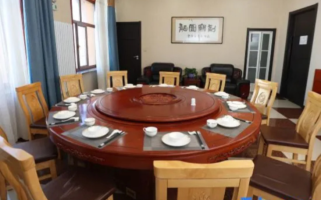 Longsheng Hotel – Business – Nenjiang Zhen