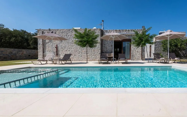 Villa Liatiko With Private Pool
