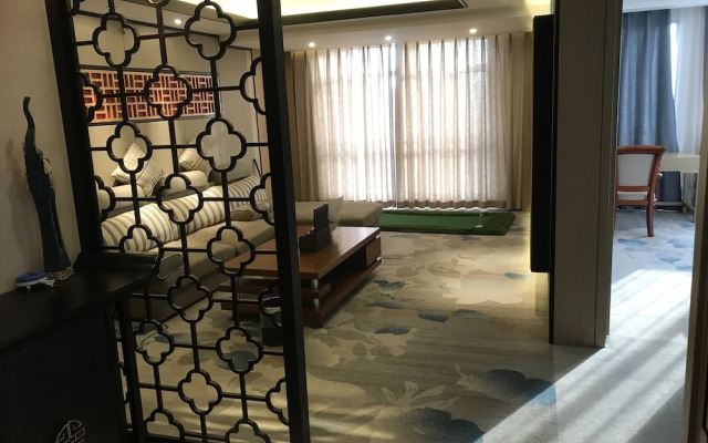 Metropolis Golf Hot Spring Hotel