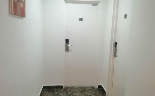 OYO 90028 Ragula Hotel