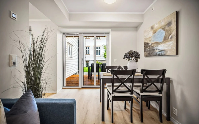 Corner Apartments
