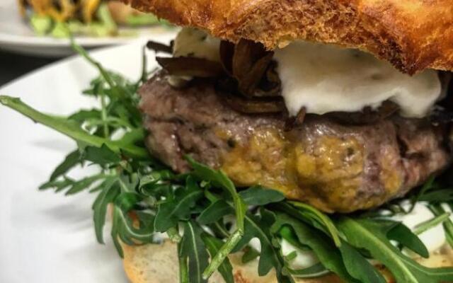 Penzion a restaurace U ŘEKY