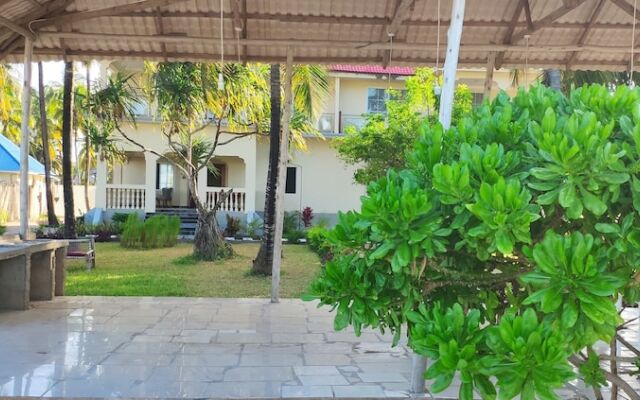 Pwani Silver Sand Beach Hotel