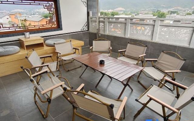 Shaxi Fengshe Homestay