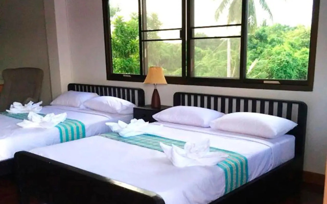 RedDoorz Sripiamsuk Resort Bangkok