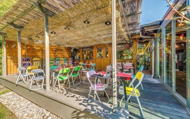 Les Cabanes De La Maison Rouge