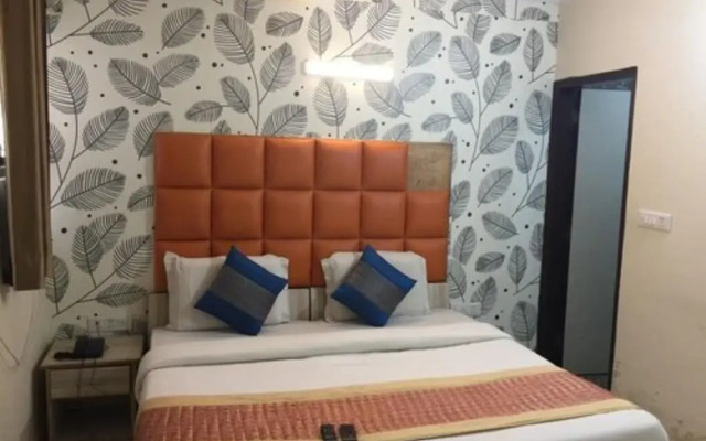 Hotel Clink