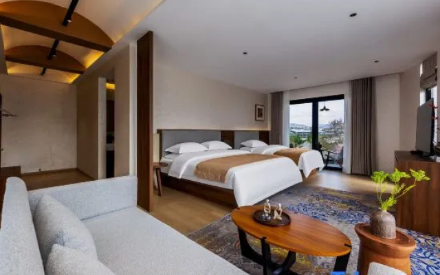 Designer Light Luxury Oxygen-enriched Boutique Homestay (Dukzong Ancient Town Branch) – Guest Rooms – Shangri-La