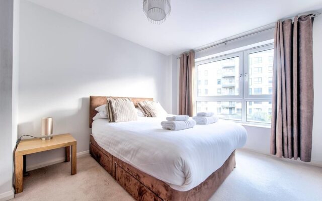 Delightful Two Bed Apartment At The Shore
