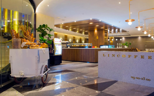 Zhuhai Charming Holiday Hotel