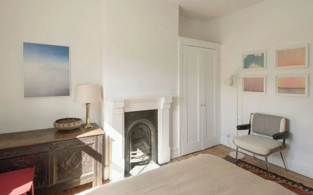 Beautiful 3 Bedroom Home in Bristol