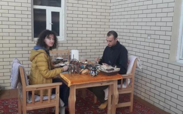 Hotel Allanazar Ota