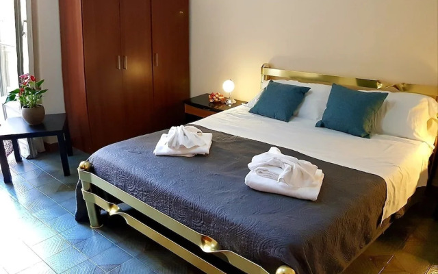 Welcome to Naples at Garibaldi Square