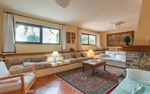 Marvellous Holiday Home near Palermo with Pool & Garden
