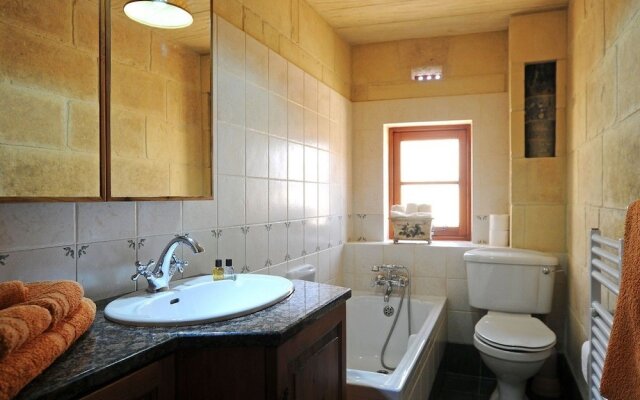 Kemmuna Farmhouse - Rest And Zest