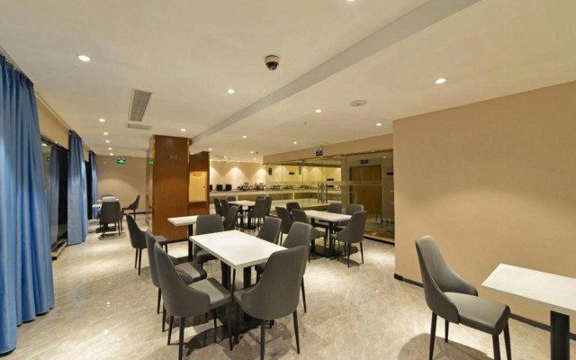 雅斯特酒店(巴马汽车总站店)