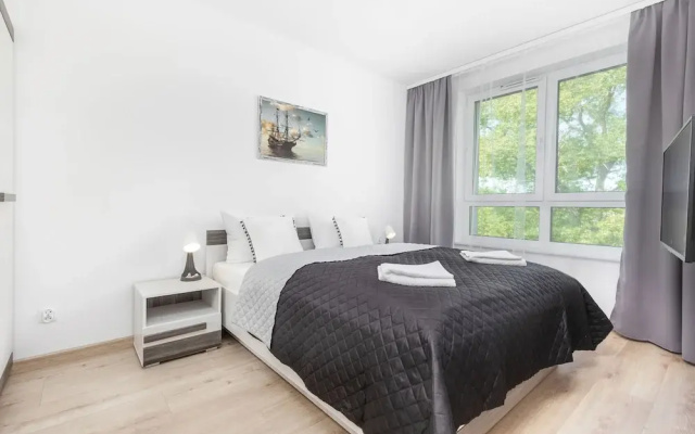 Apartament Deluxe Platany C38 by Renters