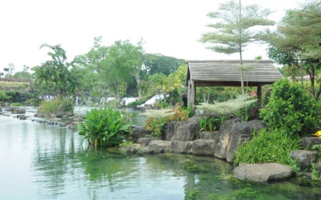Suoi Mo Park Resort